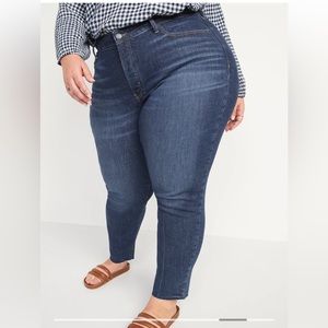Old Navy Curvy High-Waisted Button Fly O.G. Straight Cut-Off Jeans